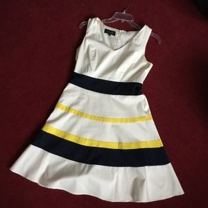 Black Label Dress. Size 12 white, navy and yellow